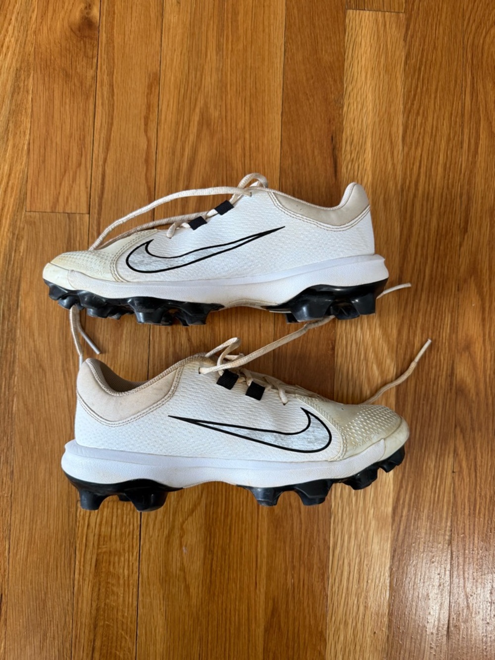 Nike Hyperdiamond 4 Keystone- Women size 8.5